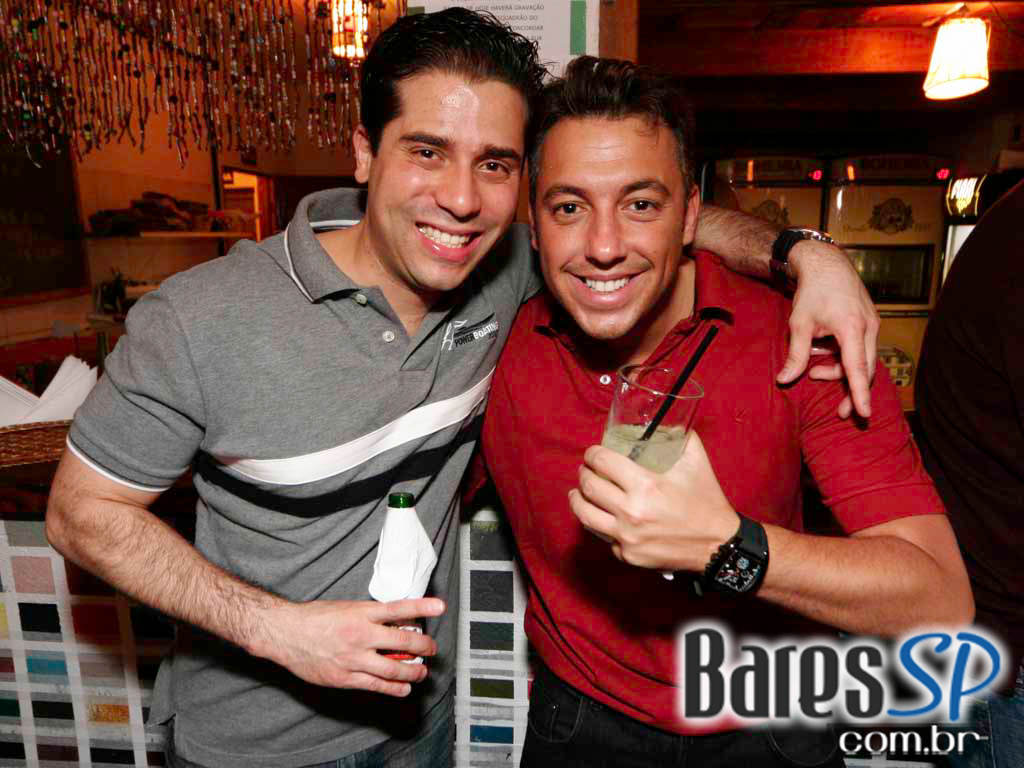 Grupo Farufyno apresentou muito samba-rock no bar & danceteria Diquinta Grupo Farufyno apresentou muito samba-rock no bar & danceteria Diquinta