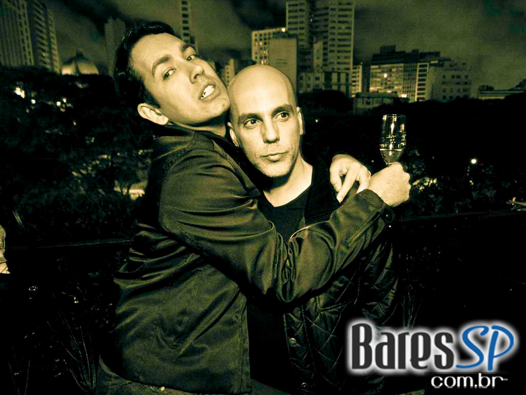 Véspera de feriado, teve noite Six Degrees no Lions Night Club Véspera de feriado, teve noite Six Degrees no Lions Night Club