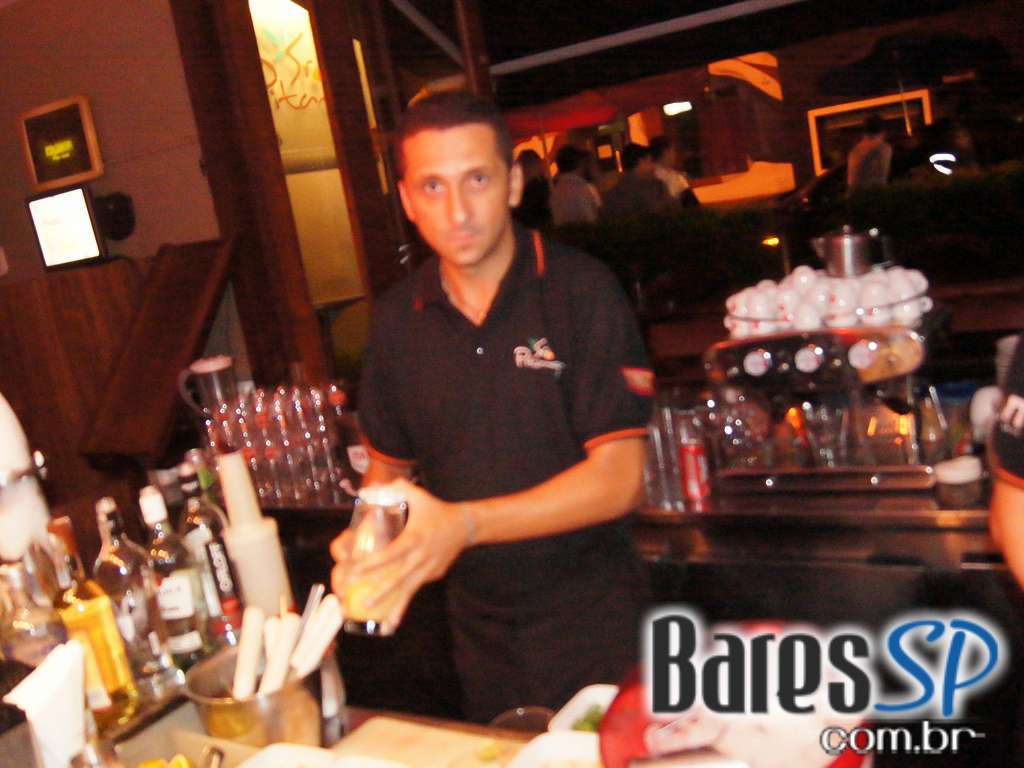 Variedade de pratos e bebidas no Happy hour do Sr. Pitanga Variedade de pratos e bebidas no Happy hour do Sr. Pitanga