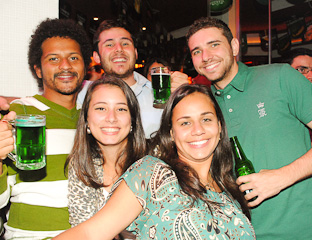 Republic The Bar celebrou o ST. Patrick's Day com participação da banda Confuzie e 3D Sampa