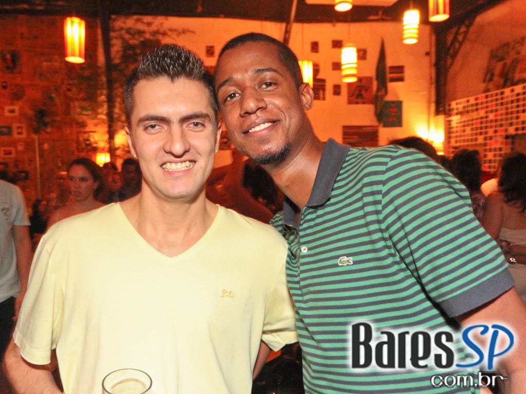 Banda Estilo Livre se apresentou no Diquinta na sexta-feira Banda Estilo Livre se apresentou no Diquinta na sexta-feira