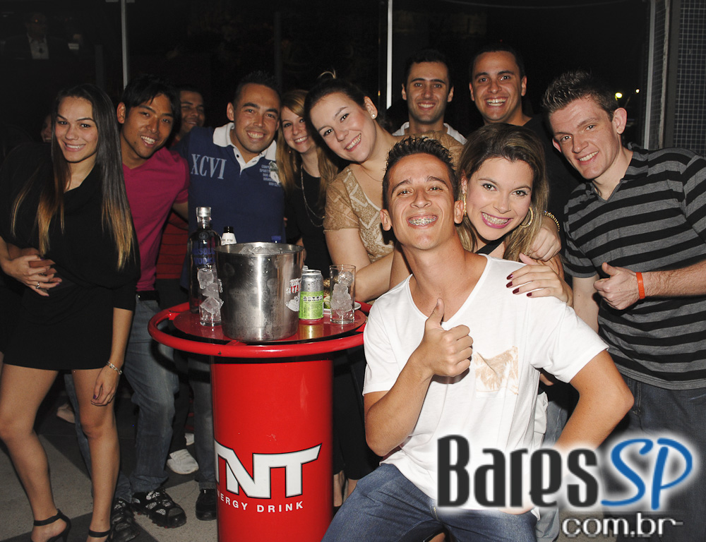 Boteco Vila Rica ofereceu bolinho de casquinha de siri no Happy Hour Boteco Vila Rica ofereceu bolinho de casquinha de siri no Happy Hour