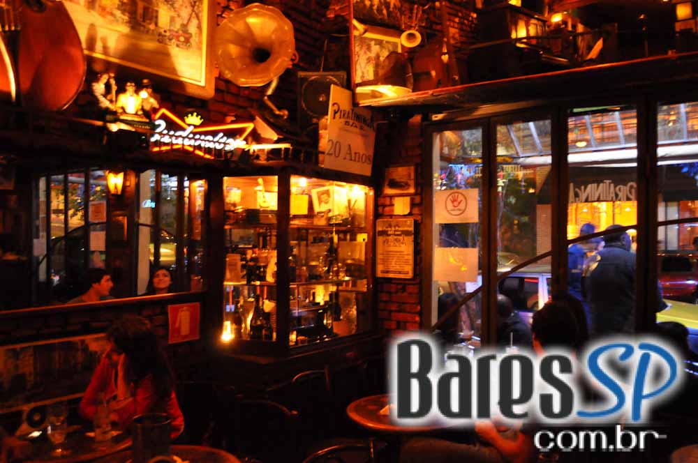 Trio Expresso animou a noite de sexta-feira do Piratiniga Bar Trio Expresso animou a noite de sexta-feira do Piratiniga Bar