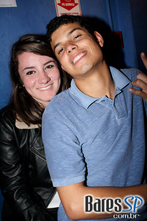 Banda Ozzmosis prestou homenagem a Ozzy Osbourne no palco do Blackmore Rock Bar Banda Ozzmosis prestou homenagem a Ozzy Osbourne no palco do Blackmore Rock Bar