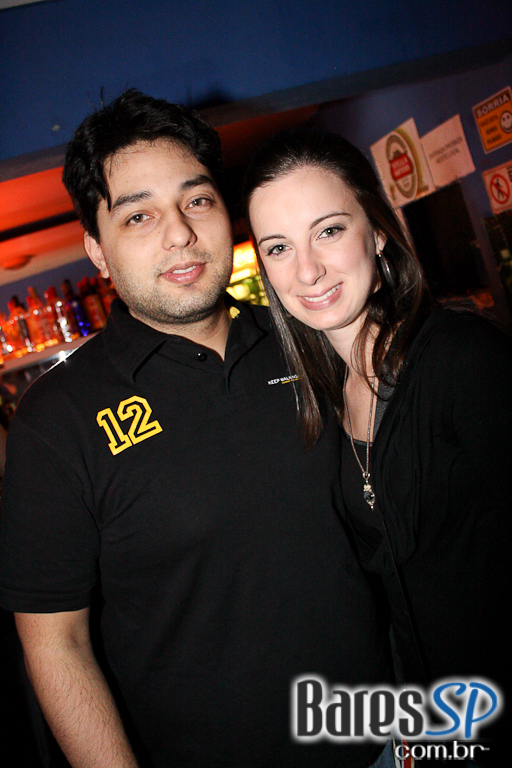 Banda Ozzmosis prestou homenagem a Ozzy Osbourne no palco do Blackmore Rock Bar Banda Ozzmosis prestou homenagem a Ozzy Osbourne no palco do Blackmore Rock Bar