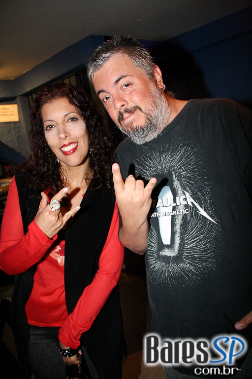 Banda Ozzmosis prestou homenagem a Ozzy Osbourne no palco do Blackmore Rock Bar Banda Ozzmosis prestou homenagem a Ozzy Osbourne no palco do Blackmore Rock Bar