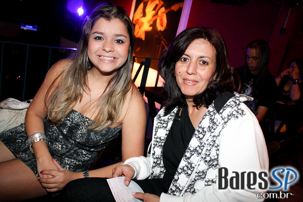 Banda Ozzmosis prestou homenagem a Ozzy Osbourne no palco do Blackmore Rock Bar Banda Ozzmosis prestou homenagem a Ozzy Osbourne no palco do Blackmore Rock Bar