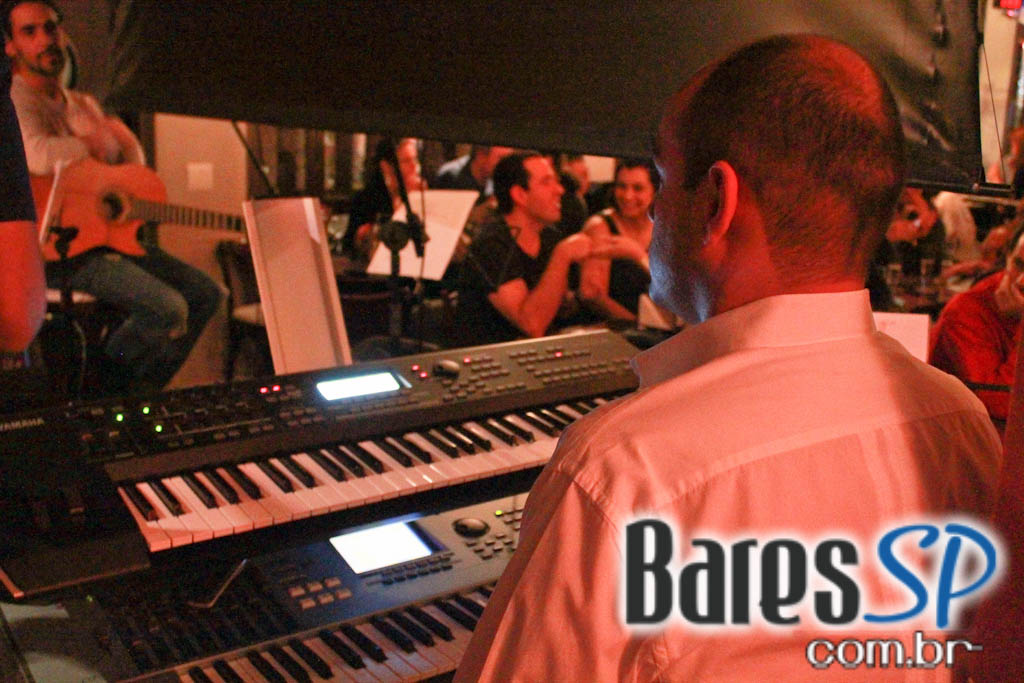 Ao Vivo Music recebeu na sexta-feira a cantora Cris Cabianca Ao Vivo Music recebeu na sexta-feira a cantora Cris Cabianca