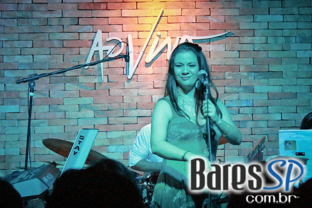 Ao Vivo Music recebeu na sexta-feira a cantora Cris Cabianca Ao Vivo Music recebeu na sexta-feira a cantora Cris Cabianca