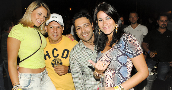 Bar Zé Bonito oferece diversão no domingo