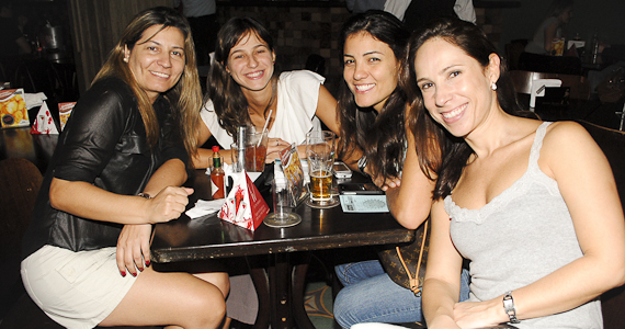 Boteco Ferraz ofereceu happy hour descontraído em um ambiente saudosista