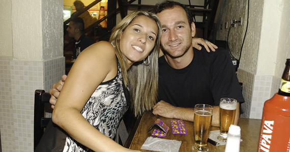 Happy Hour e muito sertanejo com Edu & Vando no O Alemão Bar