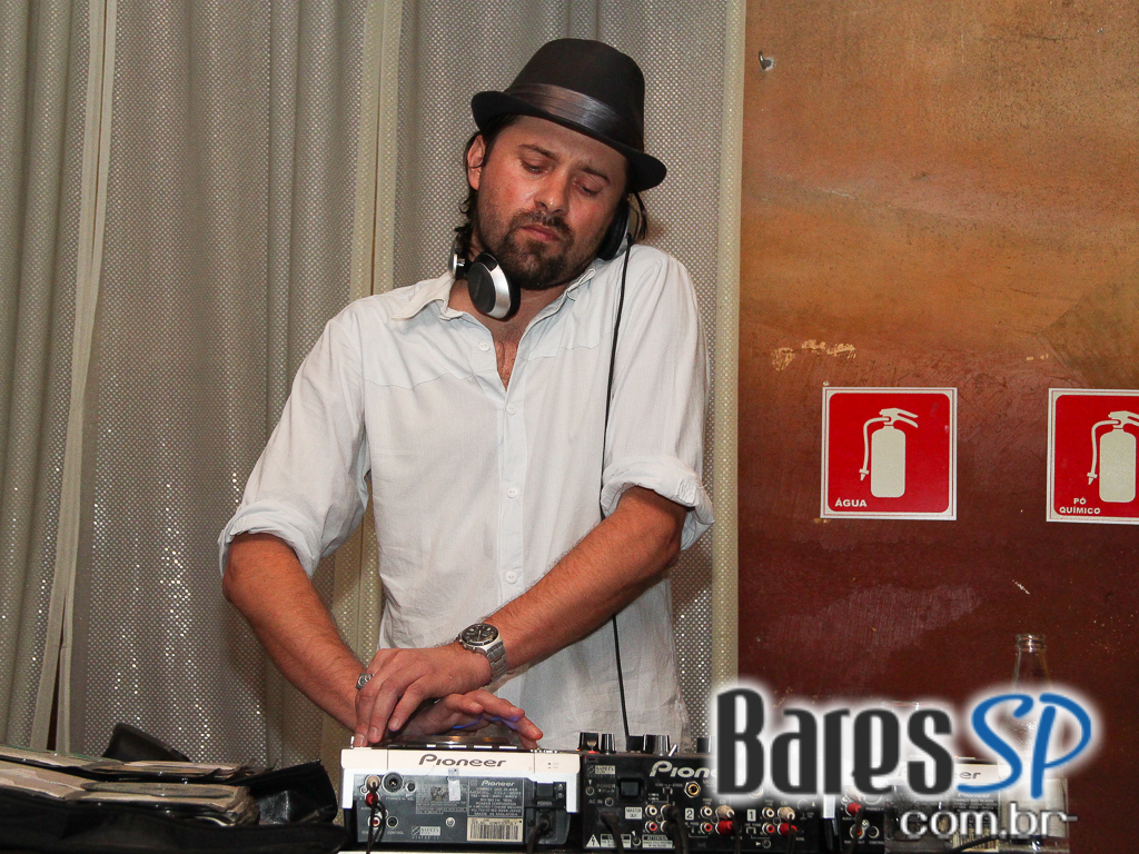 Clube do Balanço se apresentou no Grazie a Dio! na sexta-feira Clube do Balanço se apresentou no Grazie a Dio! na sexta-feira