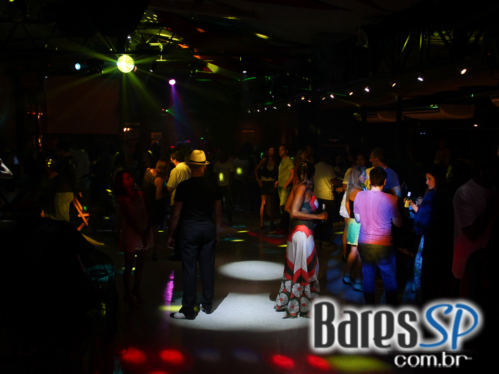 Clube do Balanço se apresentou no Grazie a Dio! na sexta-feira Clube do Balanço se apresentou no Grazie a Dio! na sexta-feira