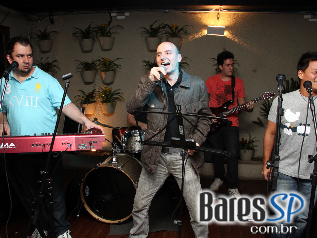 Blá Bar recebeu o DJ Carlos LaTorre na noite de quarta Blá Bar recebeu o DJ Carlos LaTorre na noite de quarta