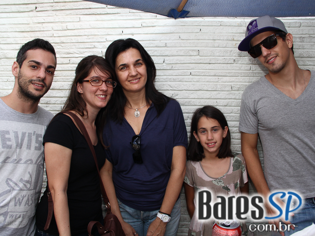 No sábado teve Feijoada no Veloso Bar, na Vila Mariana, com muitas opções em Caipirinha No sábado teve Feijoada no Veloso Bar, na Vila Mariana, com muitas opções em Caipirinha