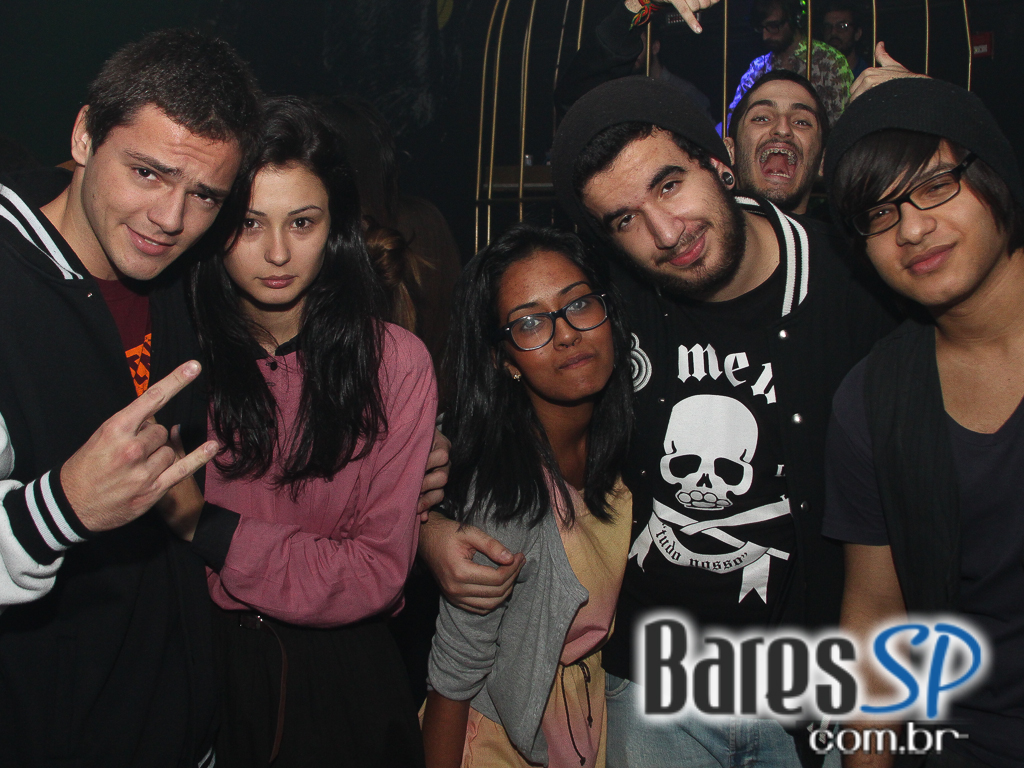 Beco 203 realiza festa Indierokkers com bebidas especiais e DJs convidados Beco 203 realiza festa Indierokkers com bebidas especiais e DJs convidados