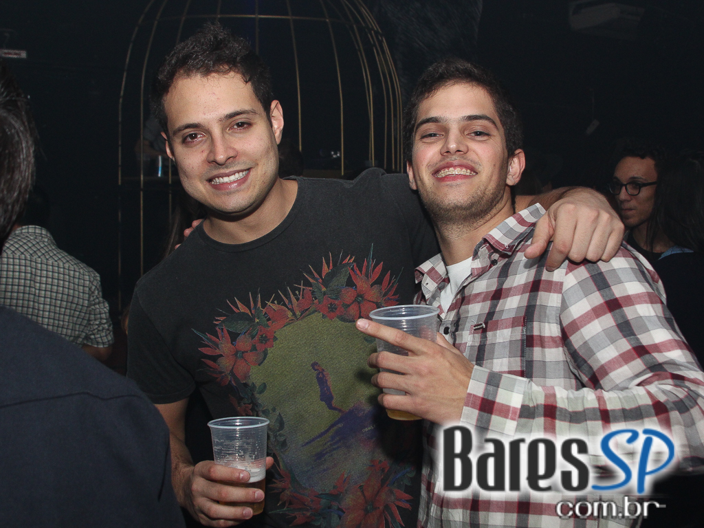 Beco 203 realiza festa Indierokkers com bebidas especiais e DJs convidados Beco 203 realiza festa Indierokkers com bebidas especiais e DJs convidados