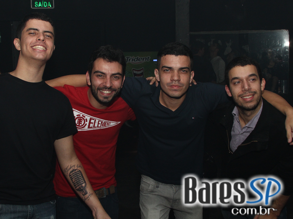 Beco 203 realiza festa Indierokkers com bebidas especiais e DJs convidados Beco 203 realiza festa Indierokkers com bebidas especiais e DJs convidados