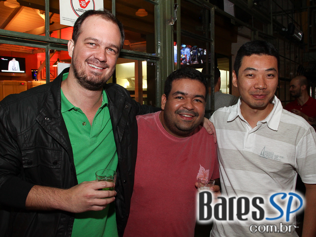 Quinta-Feira teve Happy Hour no Jacaré Grill, na Vila Madalena, com muitos grelhados e cerveja Quinta-Feira teve Happy Hour no Jacaré Grill, na Vila Madalena, com muitos grelhados e cerveja