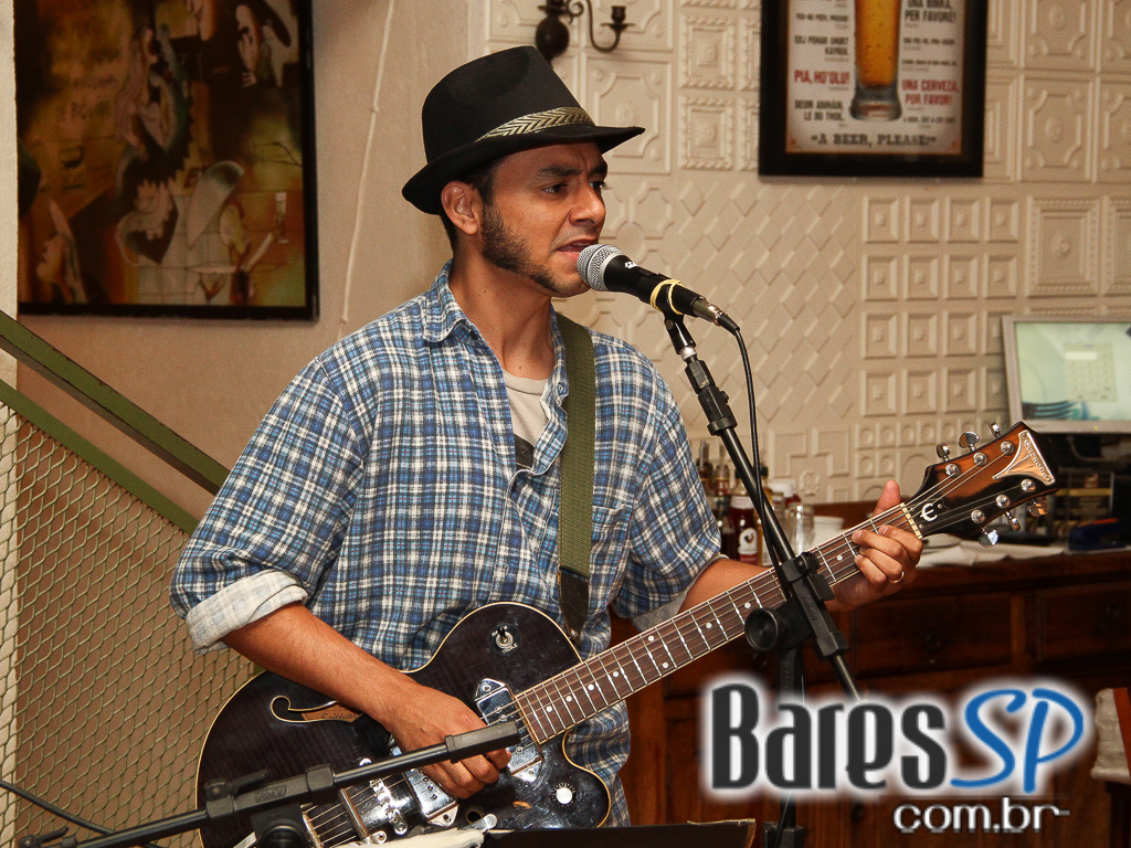 Quinta-Feira teve Happy Hour no Jacaré Grill, na Vila Madalena, com muitos grelhados e cerveja Quinta-Feira teve Happy Hour no Jacaré Grill, na Vila Madalena, com muitos grelhados e cerveja