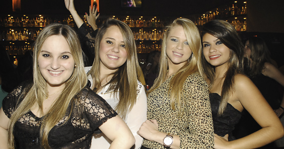 Sexta-feira dia de Champagne, Morango & Chocolate no Caribbean Disco Club