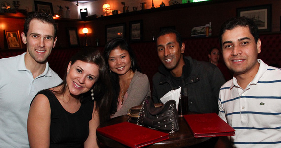 Banda Jack Rabbit se apresentou no The Queens Head no sábado