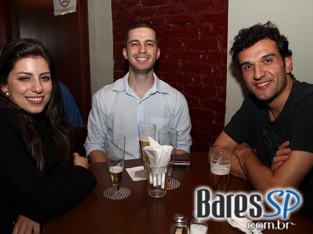 Todas as Quartas têm Happy Hour na Vila Mariana, no Veloso Bar, com muitas opções em Caipirinhas Todas as Quartas têm Happy Hour na Vila Mariana, no Veloso Bar, com muitas opções em Caipirinhas