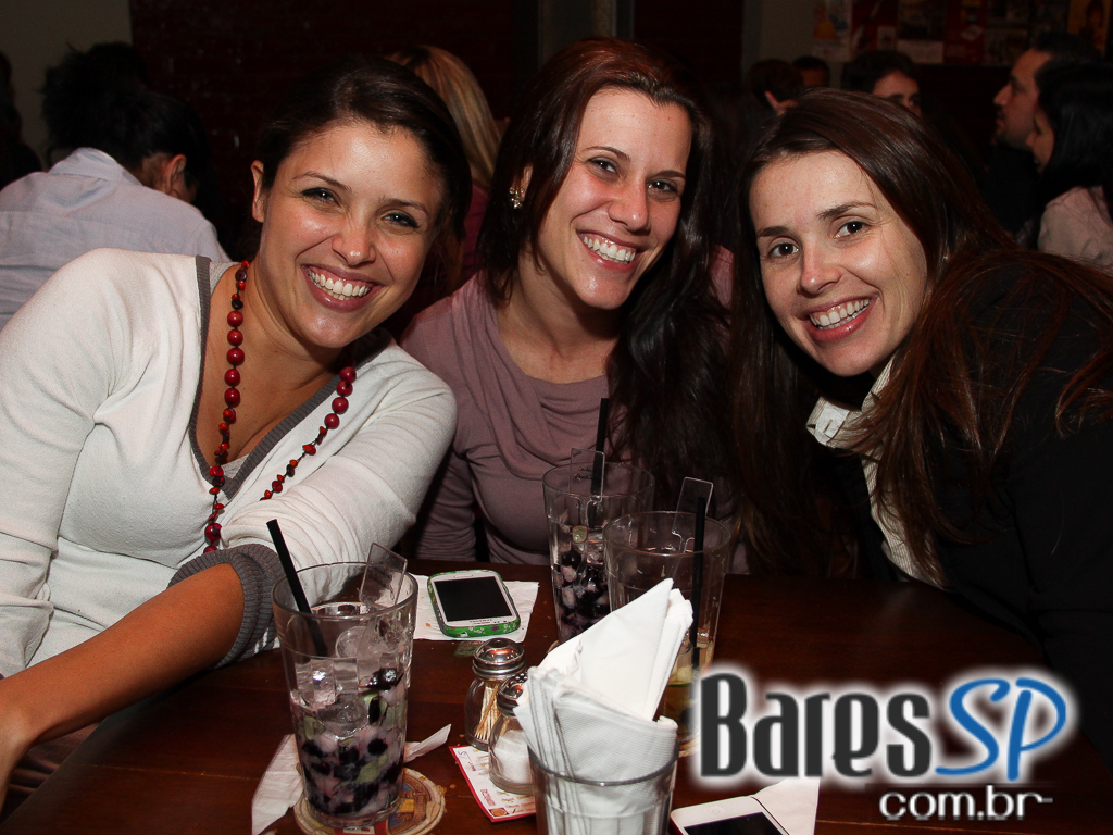 Todas as Quartas têm Happy Hour na Vila Mariana, no Veloso Bar, com muitas opções em Caipirinhas Todas as Quartas têm Happy Hour na Vila Mariana, no Veloso Bar, com muitas opções em Caipirinhas