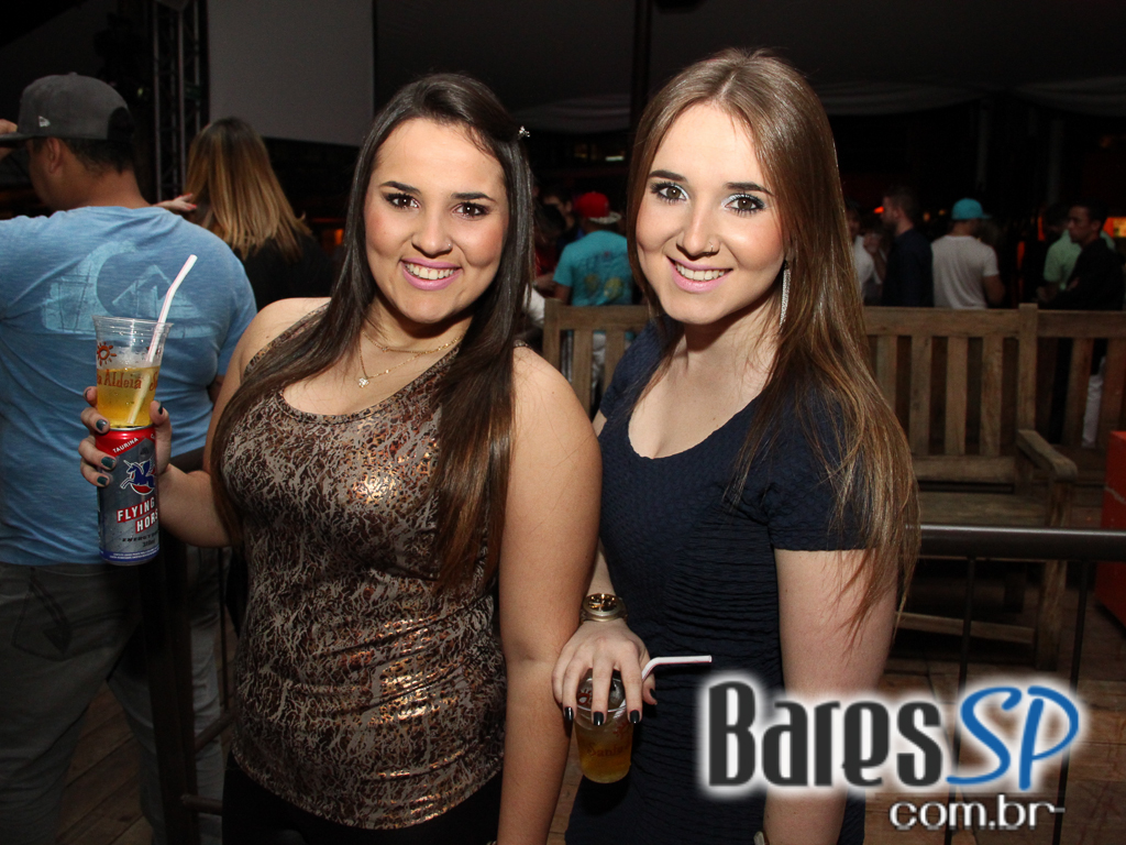 Cantor Rodriguinho se apresentou na sexta-feira no Santa Aldeia Cantor Rodriguinho se apresentou na sexta-feira no Santa Aldeia