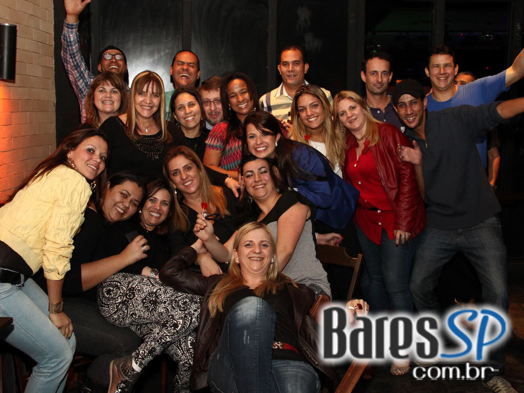 Sertanejo Universitário e samba agitaram a noite de sexta-feira no Bar Fidelis Sertanejo Universitário e samba agitaram a noite de sexta-feira no Bar Fidelis