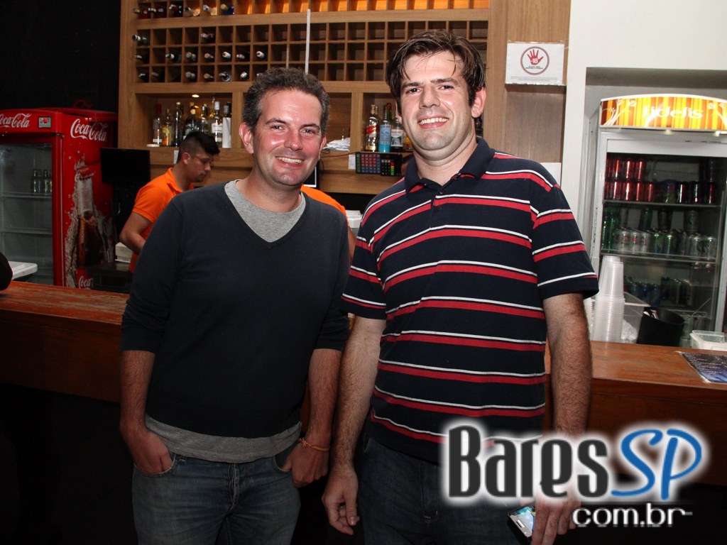 Sertanejo Universitário e samba agitaram a noite de sexta-feira no Bar Fidelis Sertanejo Universitário e samba agitaram a noite de sexta-feira no Bar Fidelis