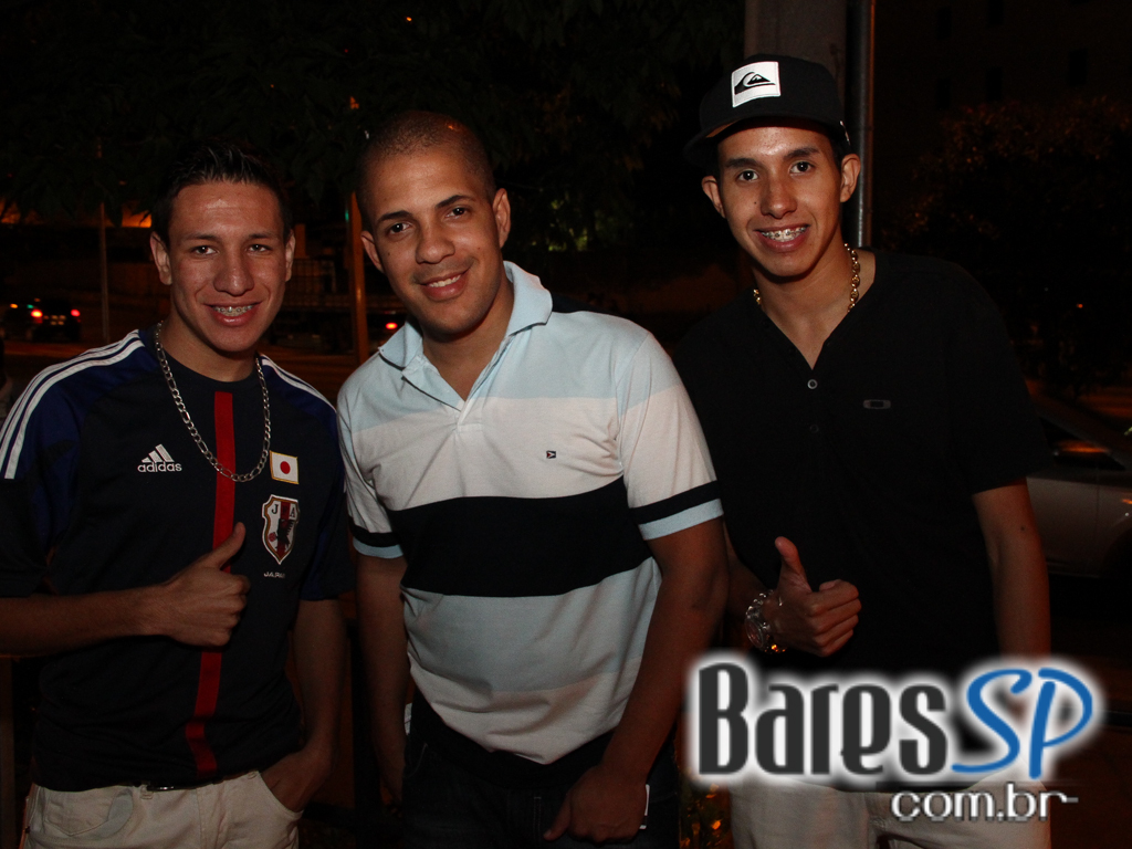 Sertanejo Universitário e samba agitaram a noite de sexta-feira no Bar Fidelis Sertanejo Universitário e samba agitaram a noite de sexta-feira no Bar Fidelis