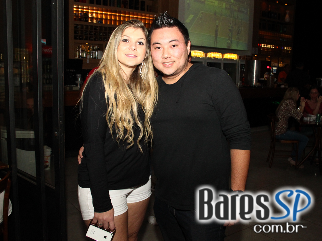 Sertanejo Universitário e samba agitaram a noite de sexta-feira no Bar Fidelis Sertanejo Universitário e samba agitaram a noite de sexta-feira no Bar Fidelis