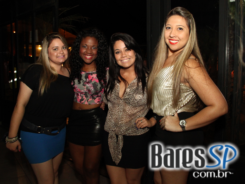 Sertanejo Universitário e samba agitaram a noite de sexta-feira no Bar Fidelis Sertanejo Universitário e samba agitaram a noite de sexta-feira no Bar Fidelis