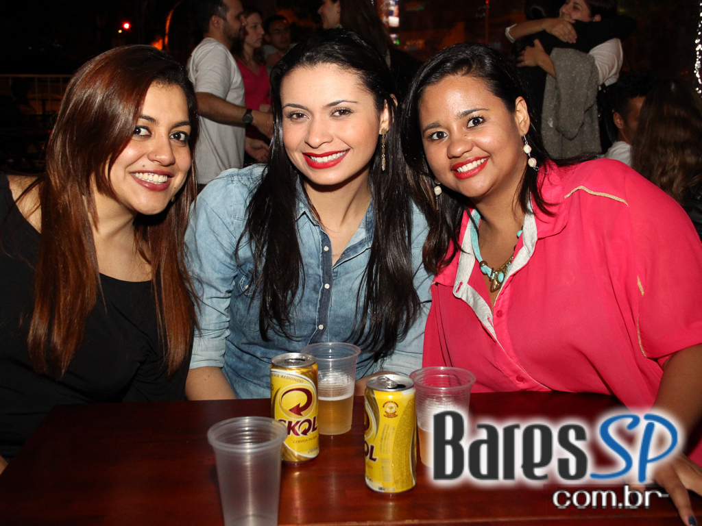 Sertanejo Universitário e samba agitaram a noite de sexta-feira no Bar Fidelis Sertanejo Universitário e samba agitaram a noite de sexta-feira no Bar Fidelis