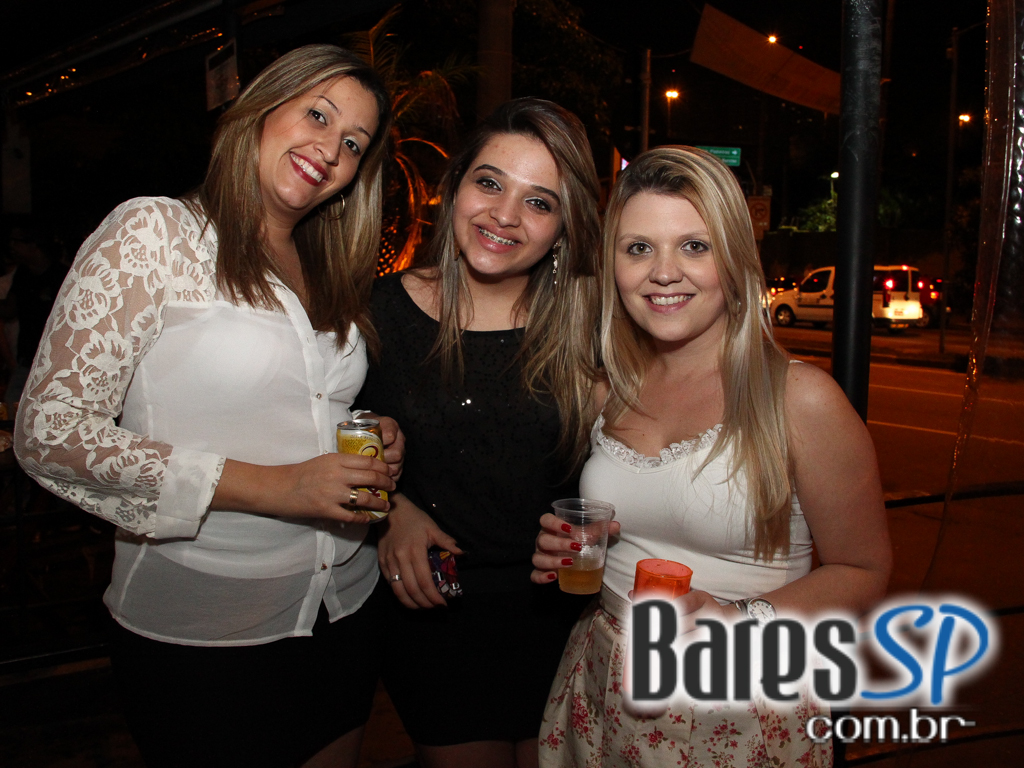 Samba da Vila com grupos convidados no Bar Fidelis Samba da Vila com grupos convidados no Bar Fidelis