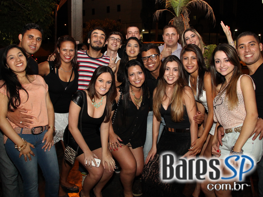 Samba da Vila com grupos convidados no Bar Fidelis Samba da Vila com grupos convidados no Bar Fidelis