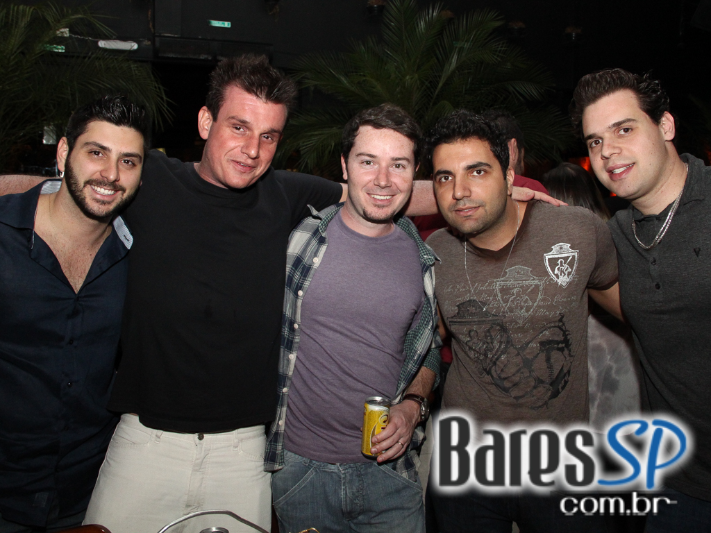 Samba da Vila com grupos convidados no Bar Fidelis Samba da Vila com grupos convidados no Bar Fidelis