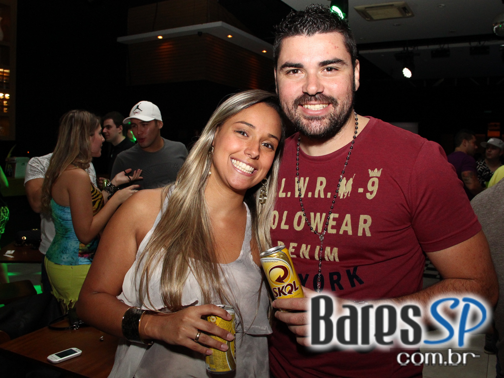 Samba da Vila com grupos convidados no Bar Fidelis Samba da Vila com grupos convidados no Bar Fidelis