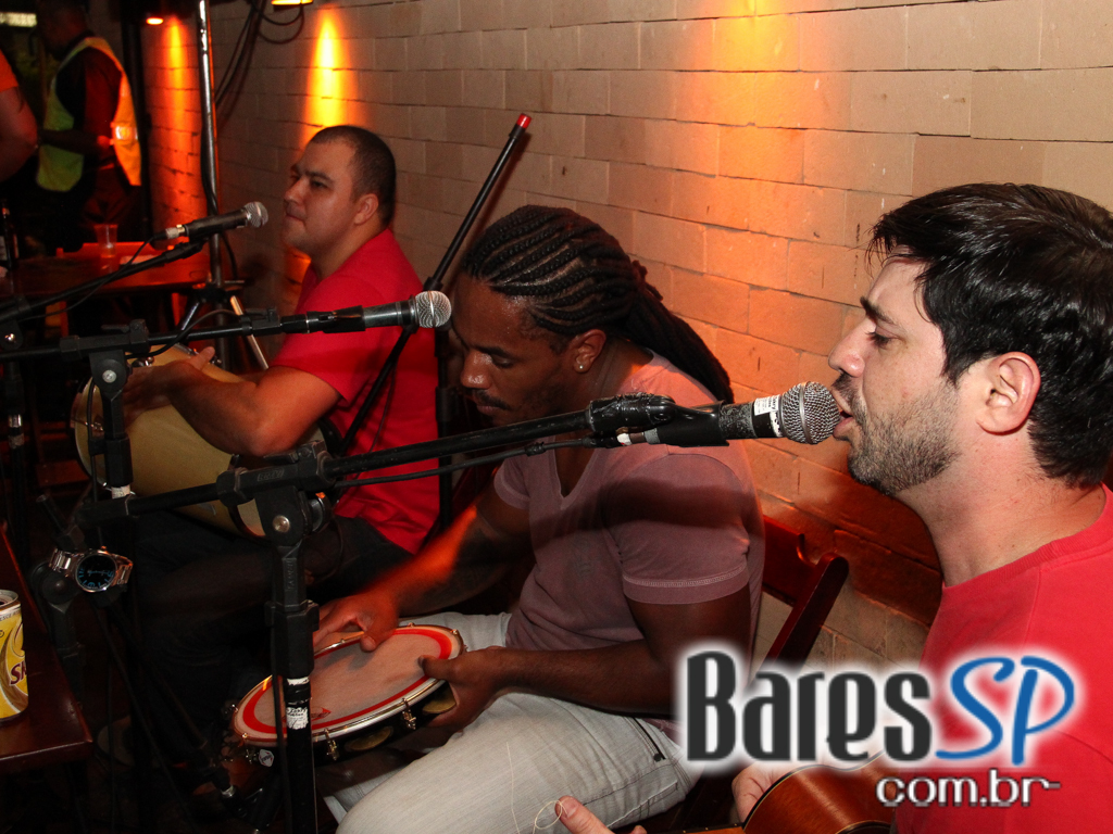 Samba da Vila com grupos convidados no Bar Fidelis Samba da Vila com grupos convidados no Bar Fidelis