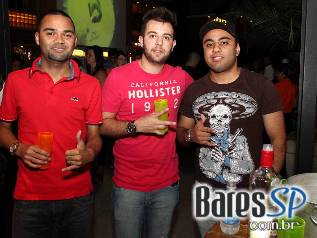 Samba da Vila com grupos convidados no Bar Fidelis Samba da Vila com grupos convidados no Bar Fidelis