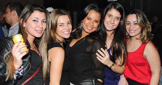Sertanejo universitário com convidados especiais no Bar Fidelis