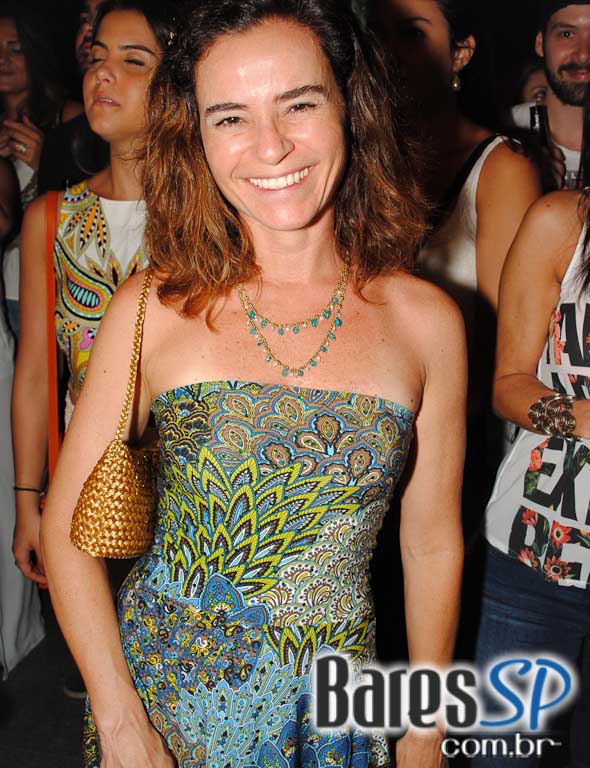 Mat Mchugh se apresentou no Na Mata Café na segunda Mat Mchugh se apresentou no Na Mata Café na segunda