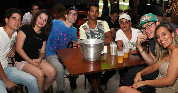 Samba da Vila com os grupos Samba do Babé, Amizade Verdadeira e DJ Scorpion no  sábado do Bar Fidelis