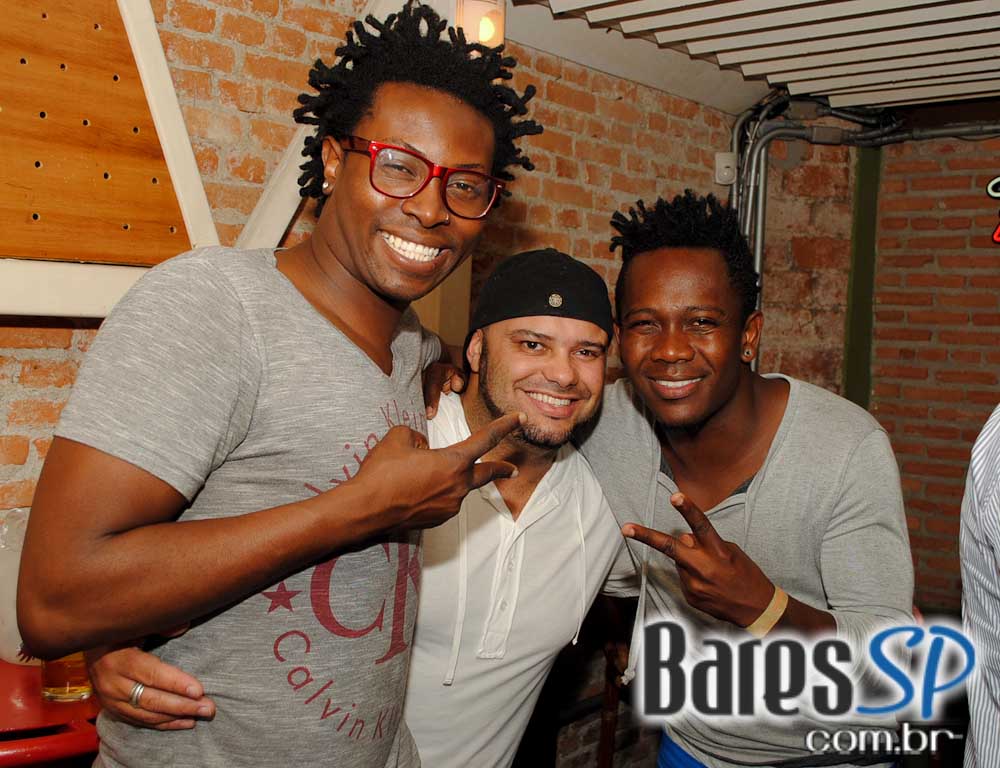 A Lanterna embalou a noite de sexta-feira com atrações especiais A Lanterna embalou a noite de sexta-feira com atrações especiais