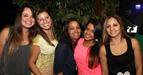 Vila Moema apresentou ambiente descontraído com DJs residentes