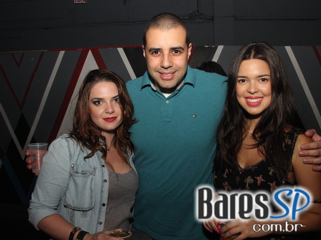 Projeto Fuck Rehab com DJs convidados agitaram a pista do Beco 203 Projeto Fuck Rehab com DJs convidados agitaram a pista do Beco 203