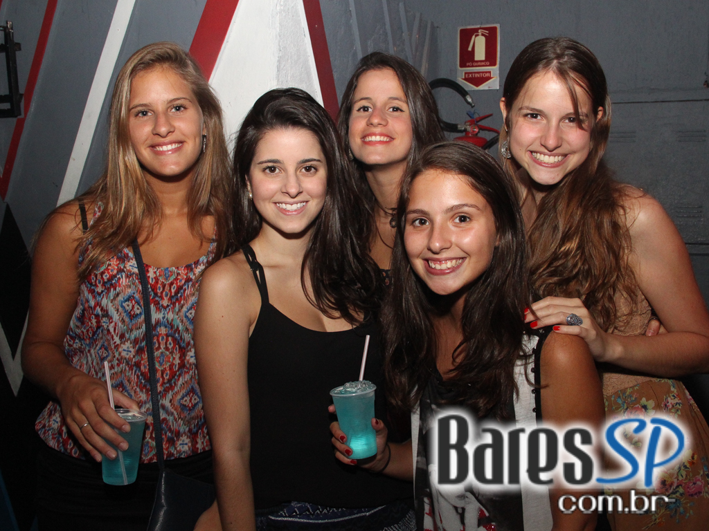 Projeto Fuck Rehab com DJs convidados agitaram a pista do Beco 203 Projeto Fuck Rehab com DJs convidados agitaram a pista do Beco 203