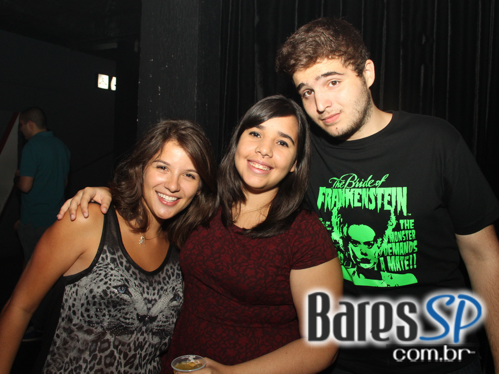 Projeto Fuck Rehab com DJs convidados agitaram a pista do Beco 203 Projeto Fuck Rehab com DJs convidados agitaram a pista do Beco 203